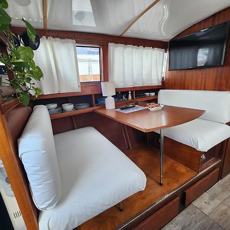 Hotel Floating In The Sea Sant Adria de Besos Exterior foto