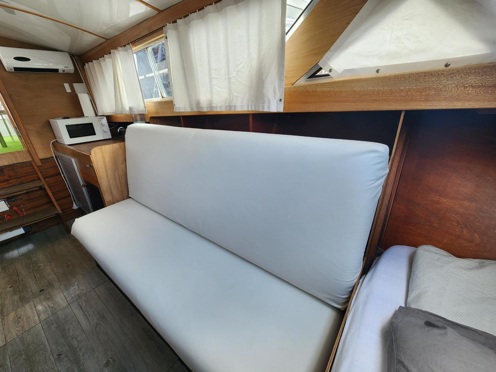 Hotel Floating In The Sea Sant Adria de Besos Exterior foto