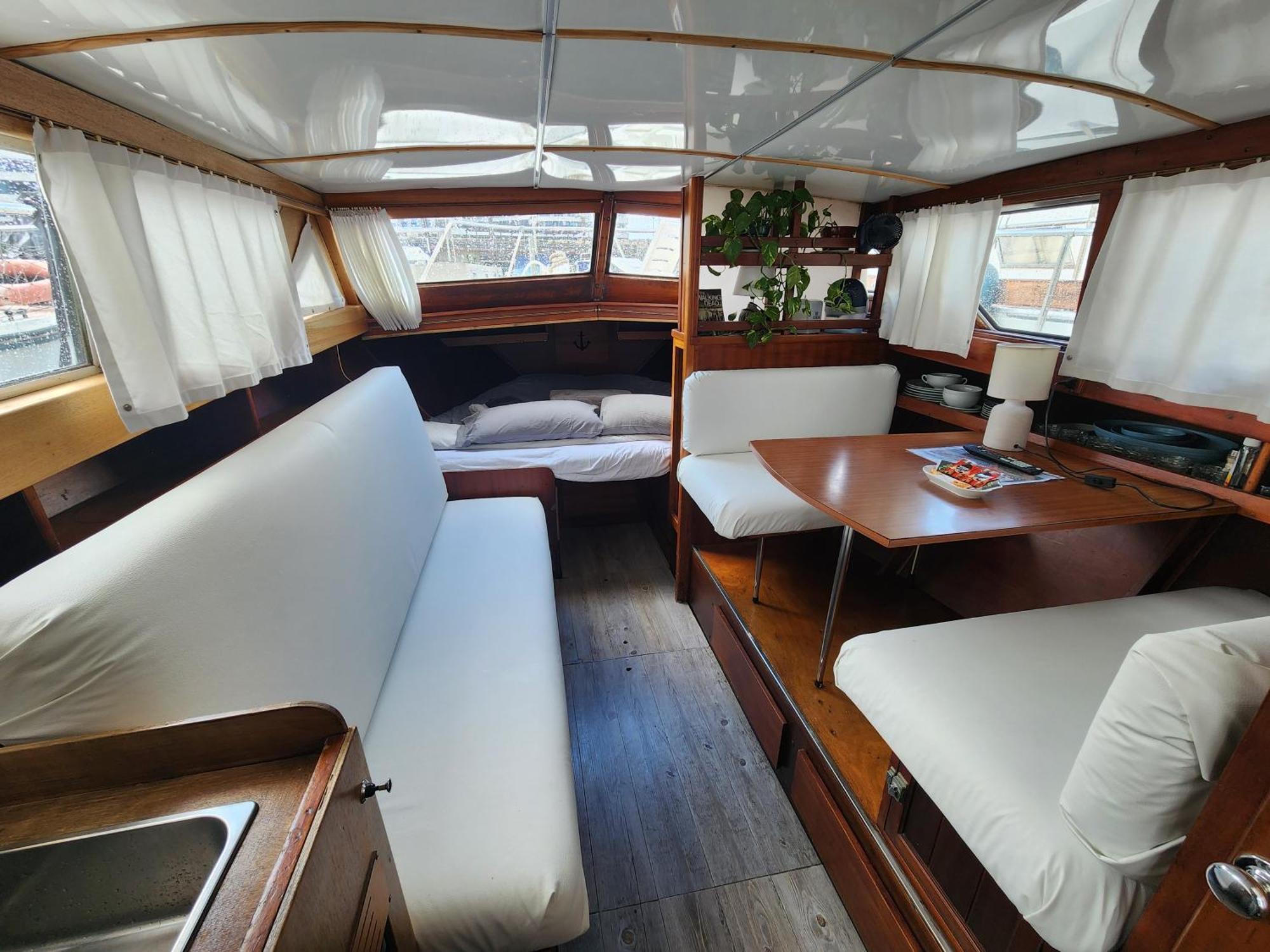 Hotel Floating In The Sea Sant Adria de Besos Exterior foto